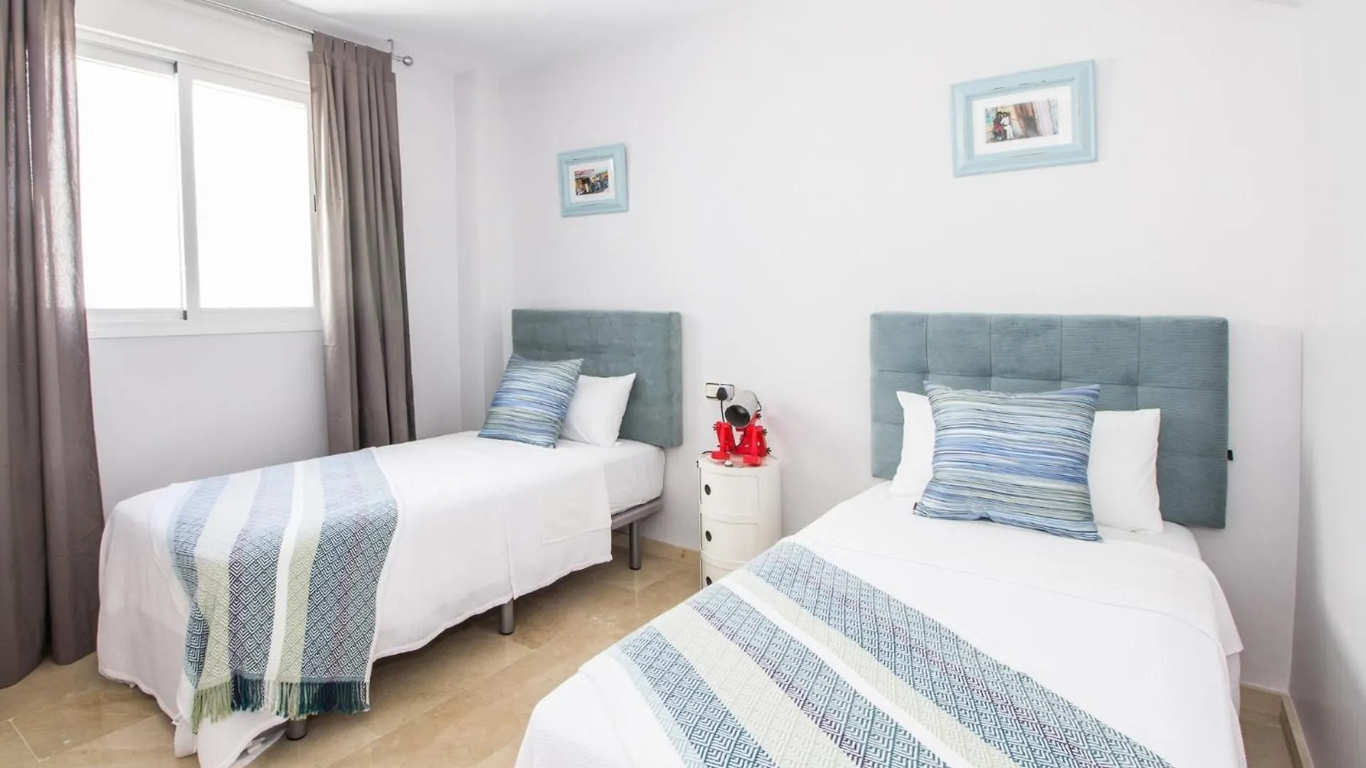 Apartment Perfect Beachside Penthouse Manilva